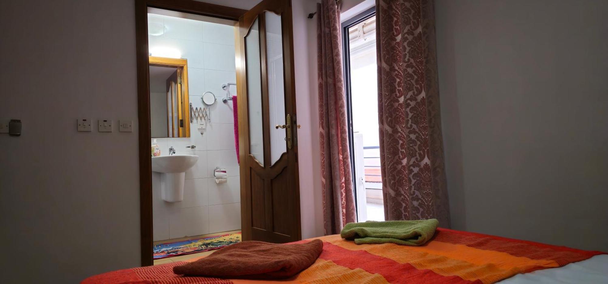 3 Floors Villa On Promenade 4 Bedrooms 3 Bathrooms Sliema Esterno foto