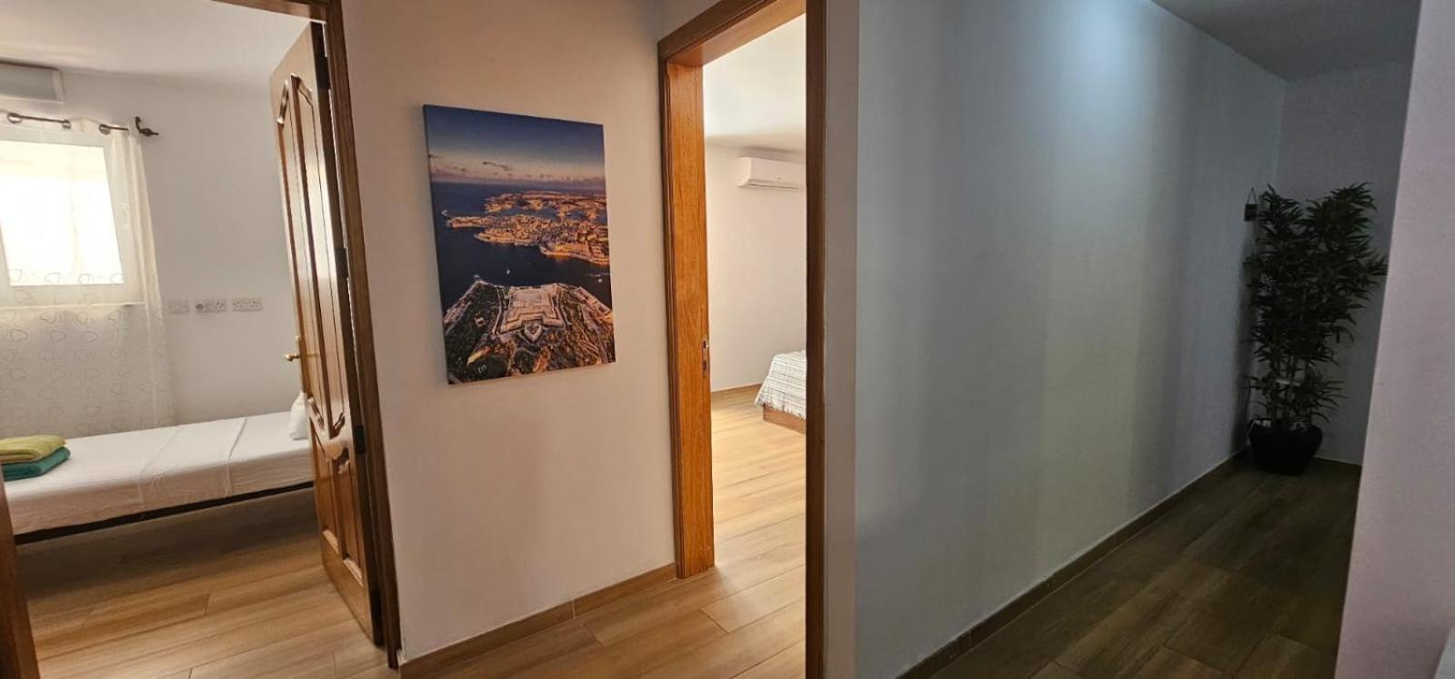 3 Floors Villa On Promenade 4 Bedrooms 3 Bathrooms Sliema Esterno foto