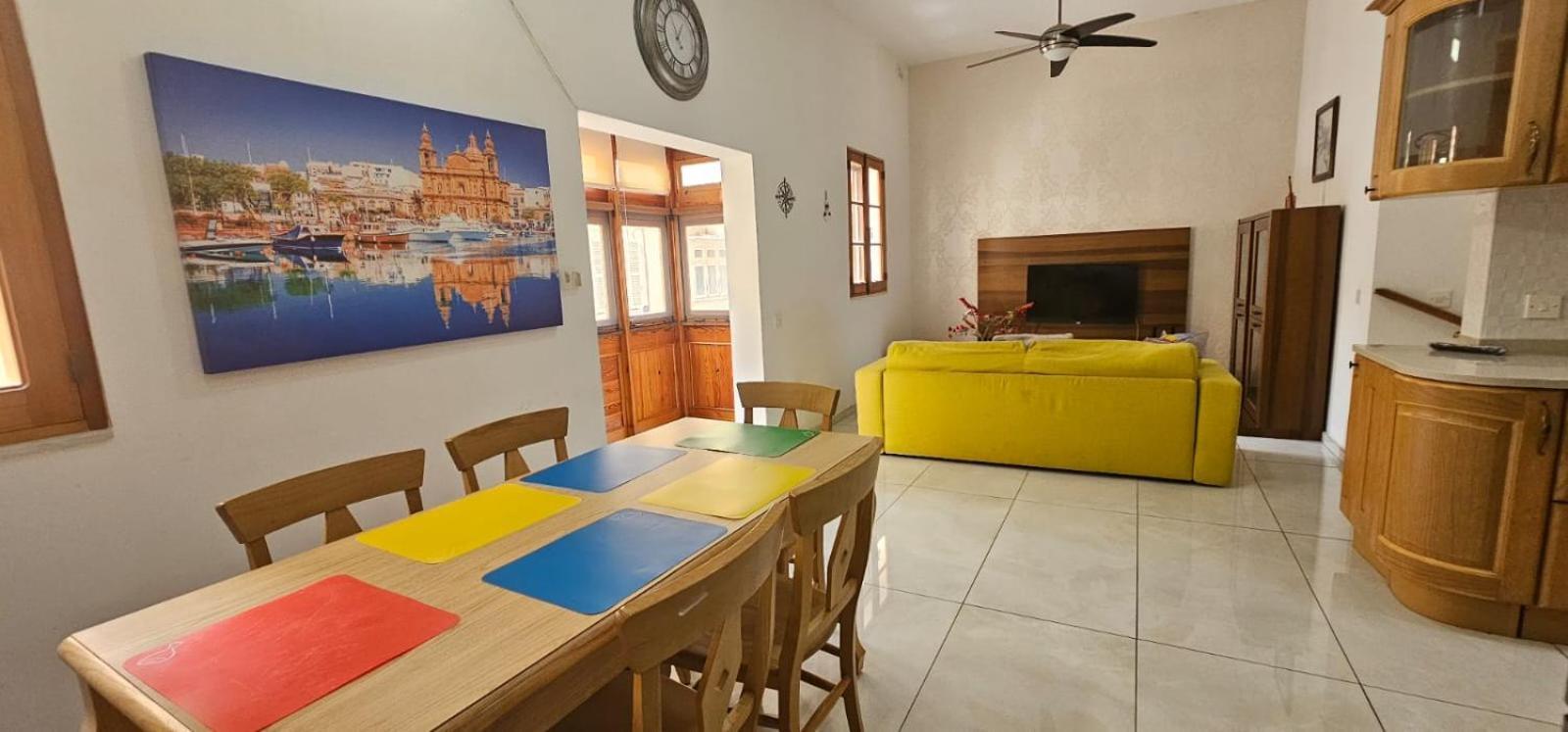 3 Floors Villa On Promenade 4 Bedrooms 3 Bathrooms Sliema Esterno foto
