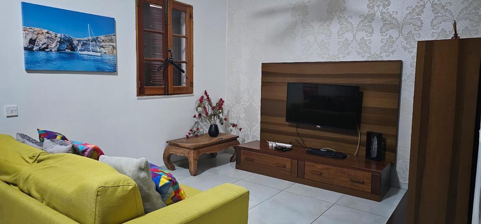 3 Floors Villa On Promenade 4 Bedrooms 3 Bathrooms Sliema Esterno foto